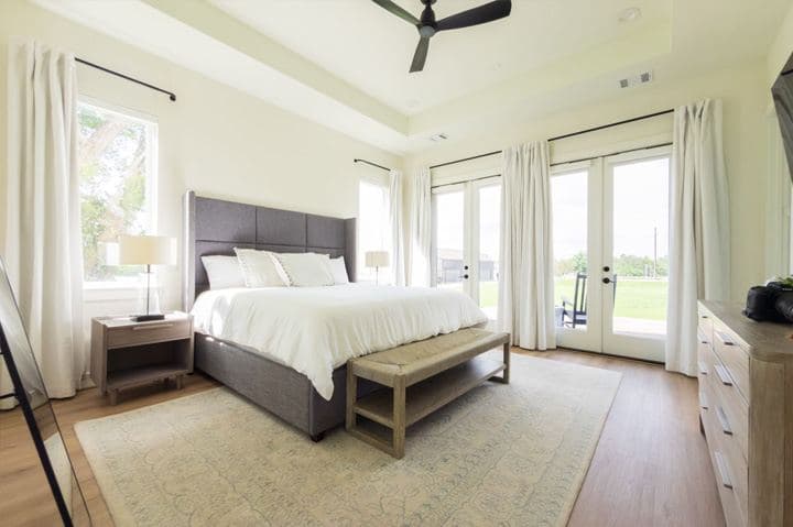 The Manor interior 3